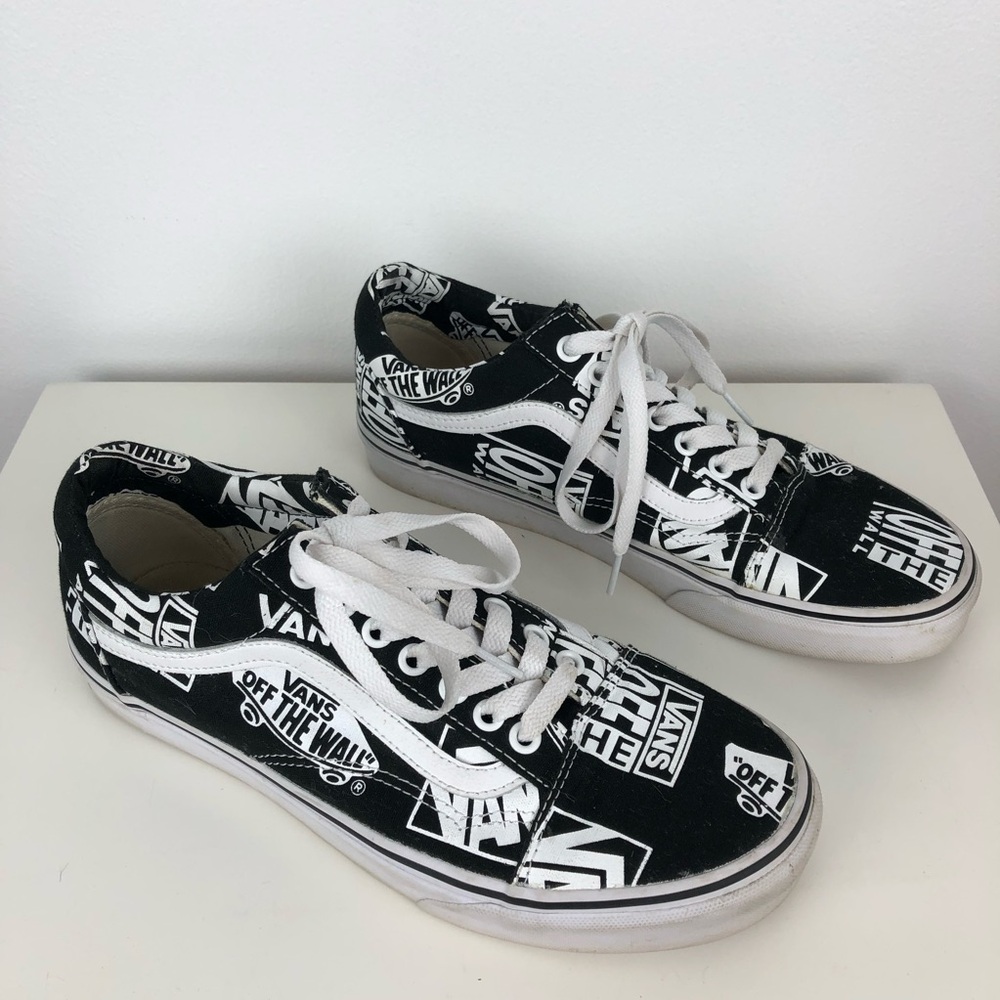 Vans Classic Black and White Shoes “Off the Wall” Men or Women’s